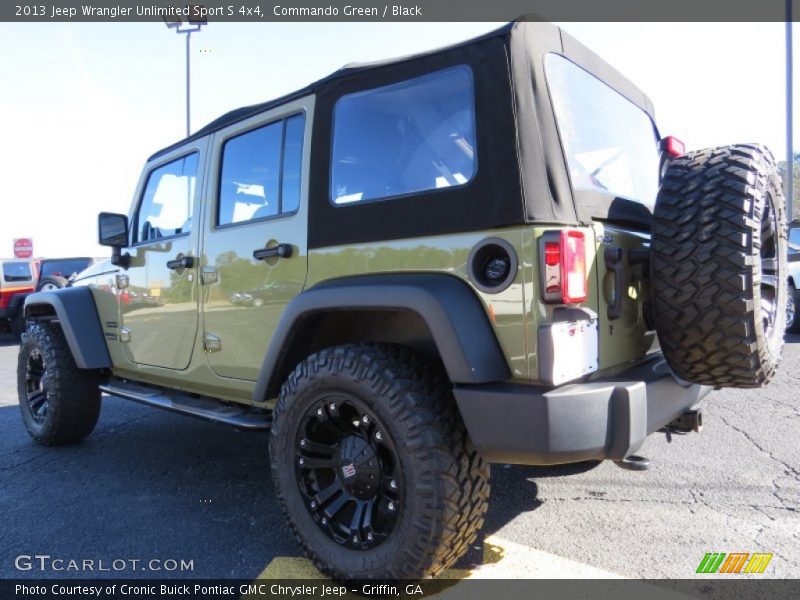 Commando Green / Black 2013 Jeep Wrangler Unlimited Sport S 4x4