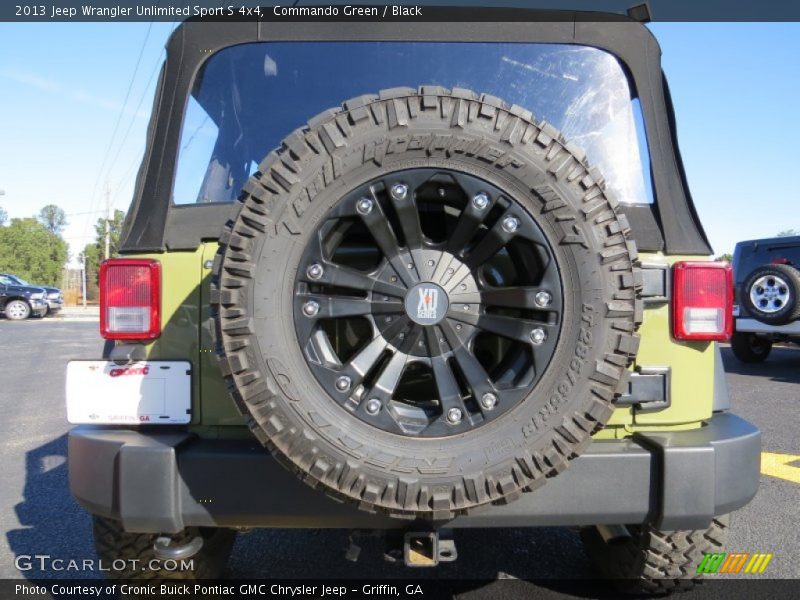 Commando Green / Black 2013 Jeep Wrangler Unlimited Sport S 4x4