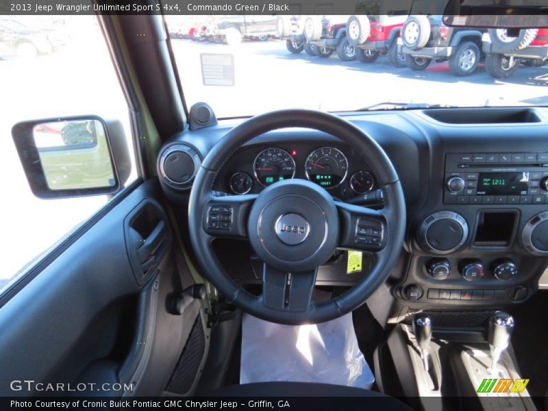 Commando Green / Black 2013 Jeep Wrangler Unlimited Sport S 4x4