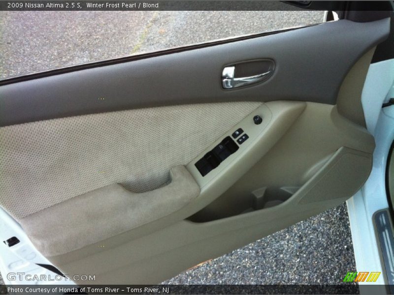 Winter Frost Pearl / Blond 2009 Nissan Altima 2.5 S