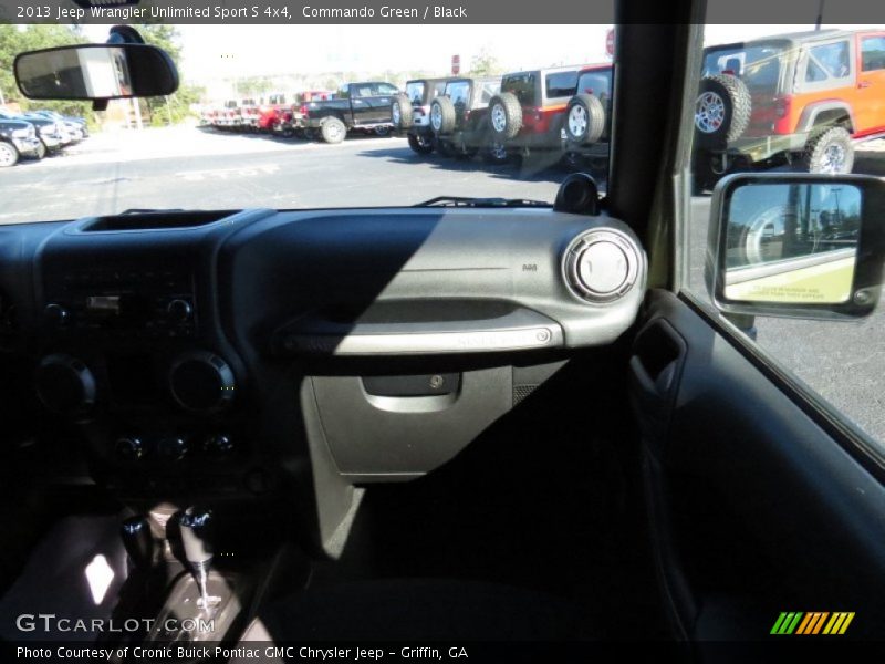 Commando Green / Black 2013 Jeep Wrangler Unlimited Sport S 4x4