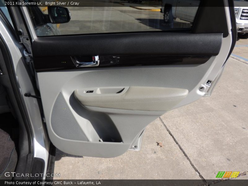 Bright Silver / Gray 2011 Kia Sorento LX