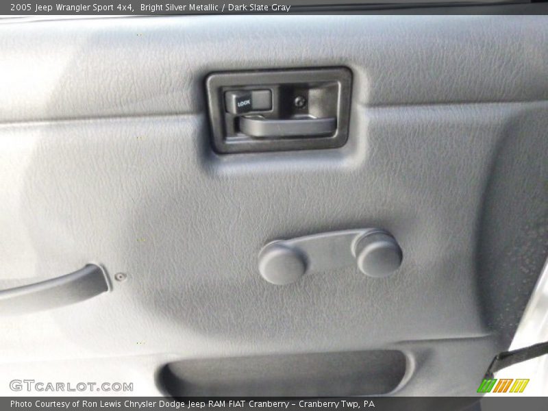 Bright Silver Metallic / Dark Slate Gray 2005 Jeep Wrangler Sport 4x4