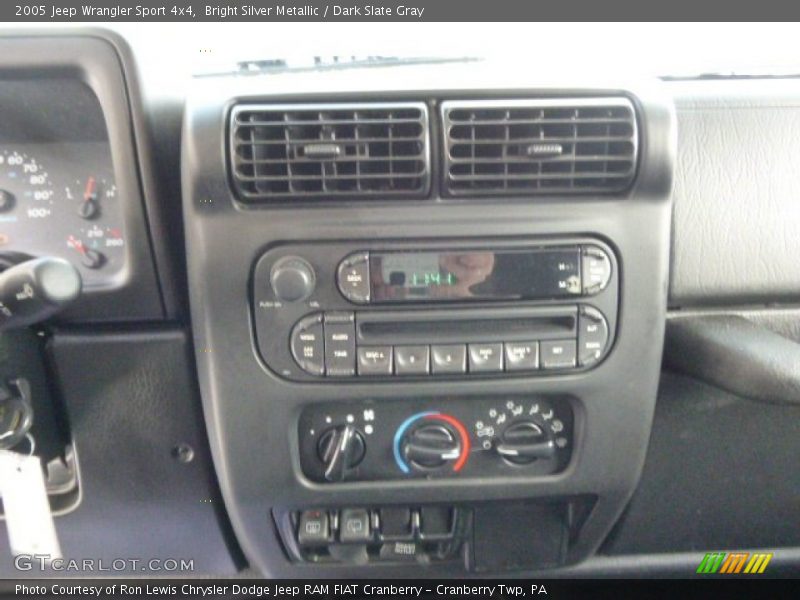 Bright Silver Metallic / Dark Slate Gray 2005 Jeep Wrangler Sport 4x4