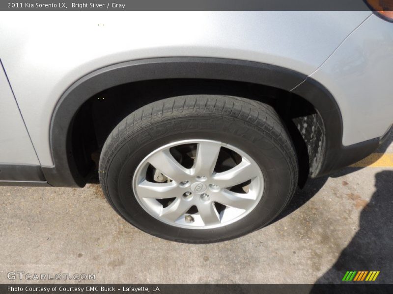 Bright Silver / Gray 2011 Kia Sorento LX