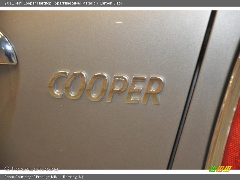 Sparkling Silver Metallic / Carbon Black 2011 Mini Cooper Hardtop