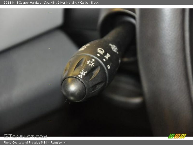 Sparkling Silver Metallic / Carbon Black 2011 Mini Cooper Hardtop