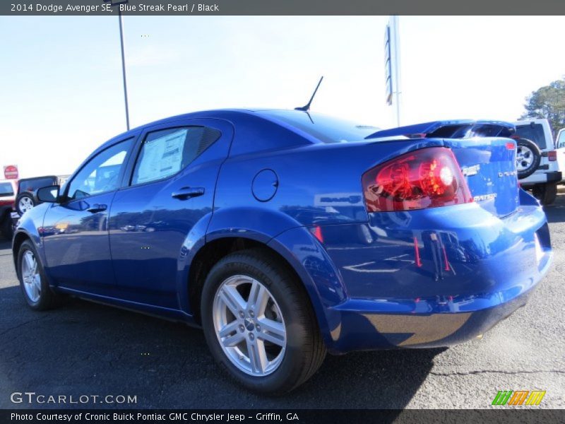 Blue Streak Pearl / Black 2014 Dodge Avenger SE