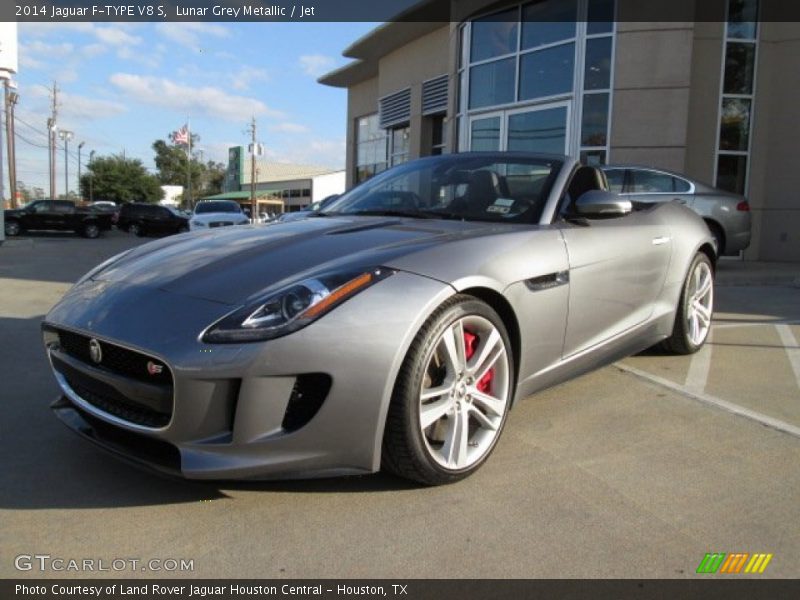Front 3/4 View of 2014 F-TYPE V8 S