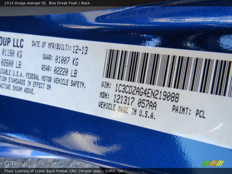 Blue Streak Pearl / Black 2014 Dodge Avenger SE