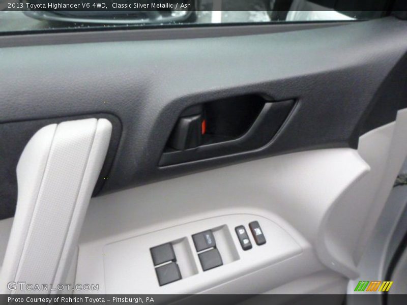 Classic Silver Metallic / Ash 2013 Toyota Highlander V6 4WD