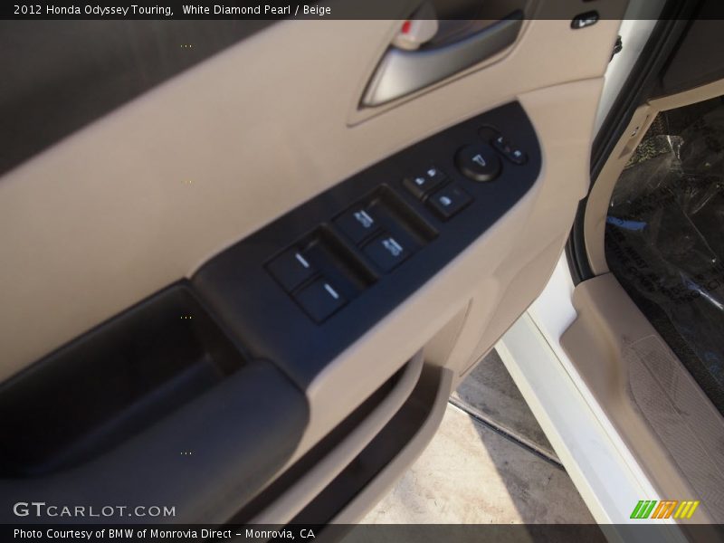 White Diamond Pearl / Beige 2012 Honda Odyssey Touring