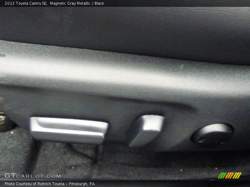 Magnetic Gray Metallic / Black 2013 Toyota Camry SE