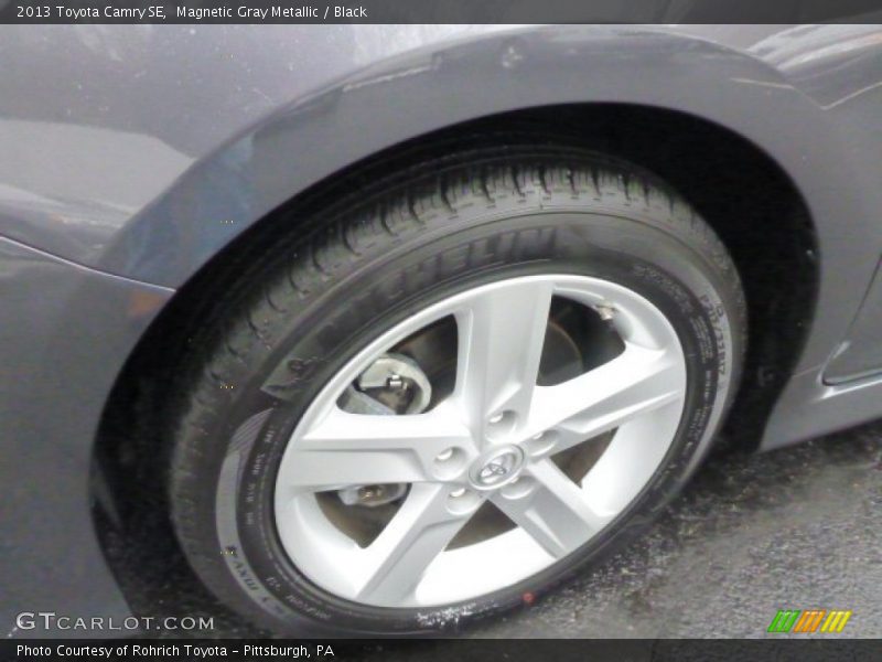 Magnetic Gray Metallic / Black 2013 Toyota Camry SE