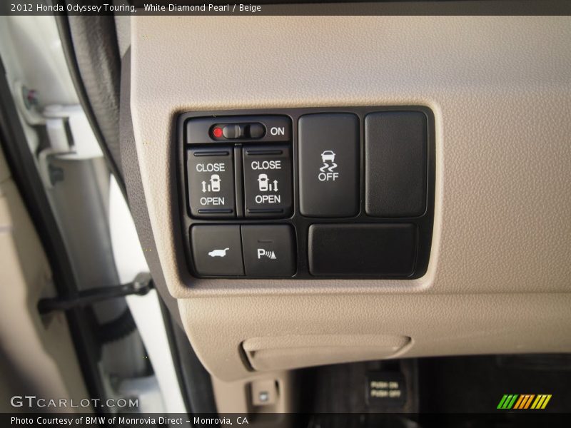White Diamond Pearl / Beige 2012 Honda Odyssey Touring