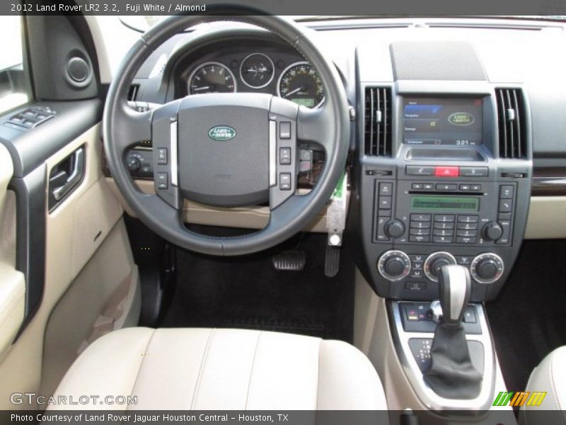 Fuji White / Almond 2012 Land Rover LR2 3.2