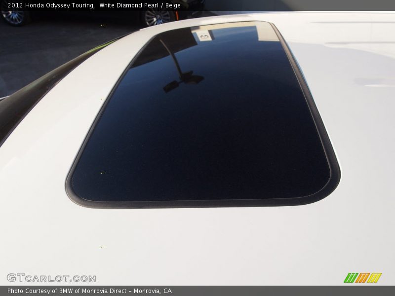 White Diamond Pearl / Beige 2012 Honda Odyssey Touring