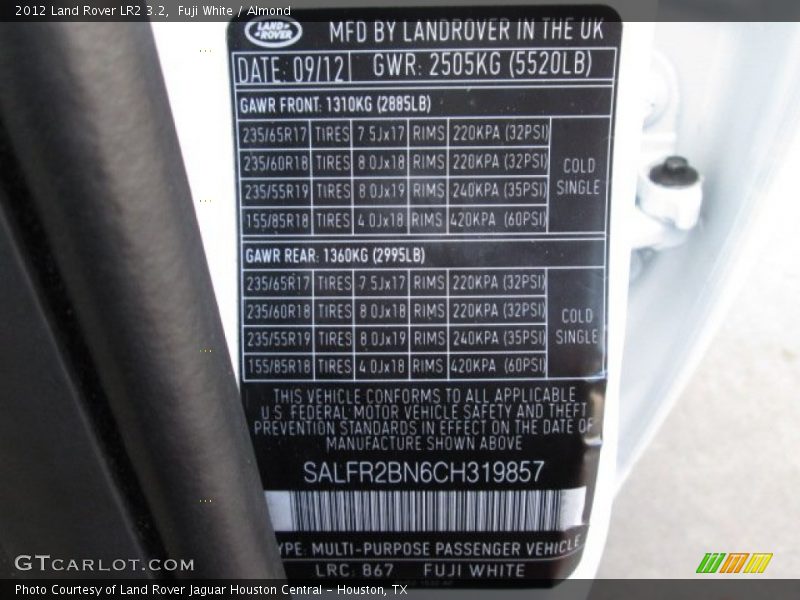 Fuji White / Almond 2012 Land Rover LR2 3.2