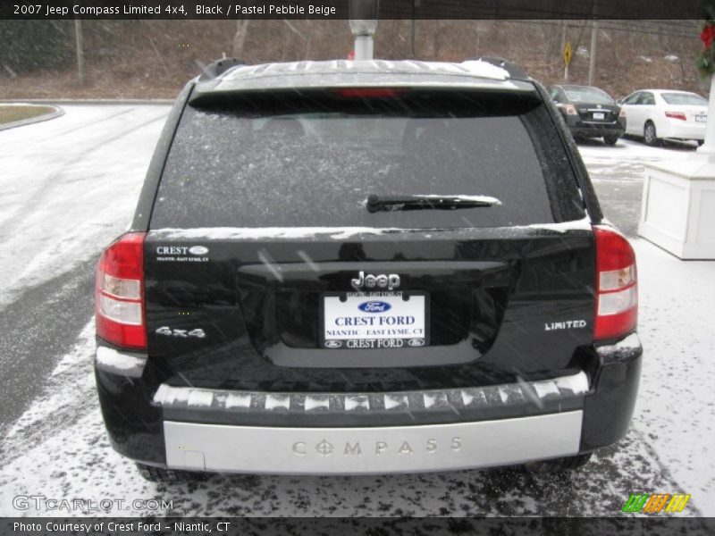 Black / Pastel Pebble Beige 2007 Jeep Compass Limited 4x4