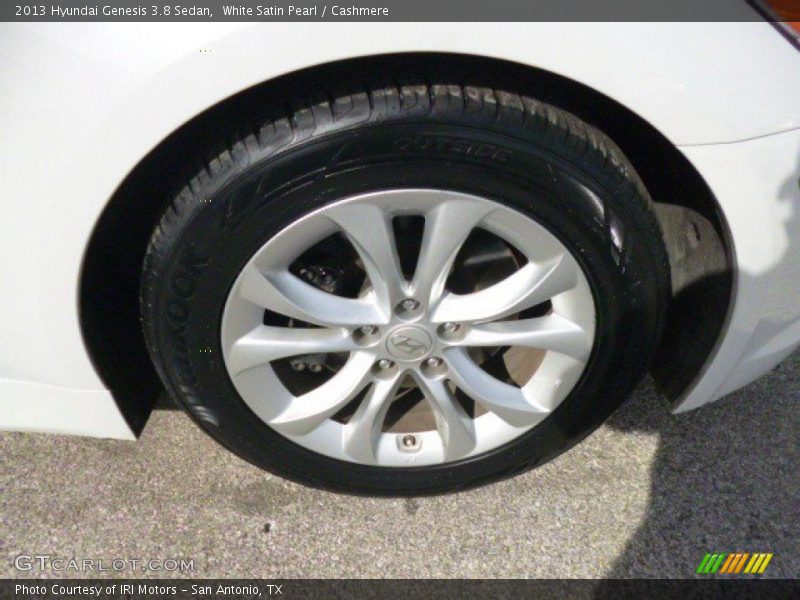 White Satin Pearl / Cashmere 2013 Hyundai Genesis 3.8 Sedan