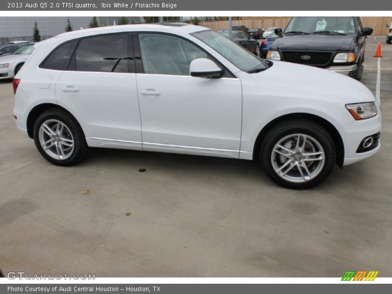 Ibis White / Pistachio Beige 2013 Audi Q5 2.0 TFSI quattro