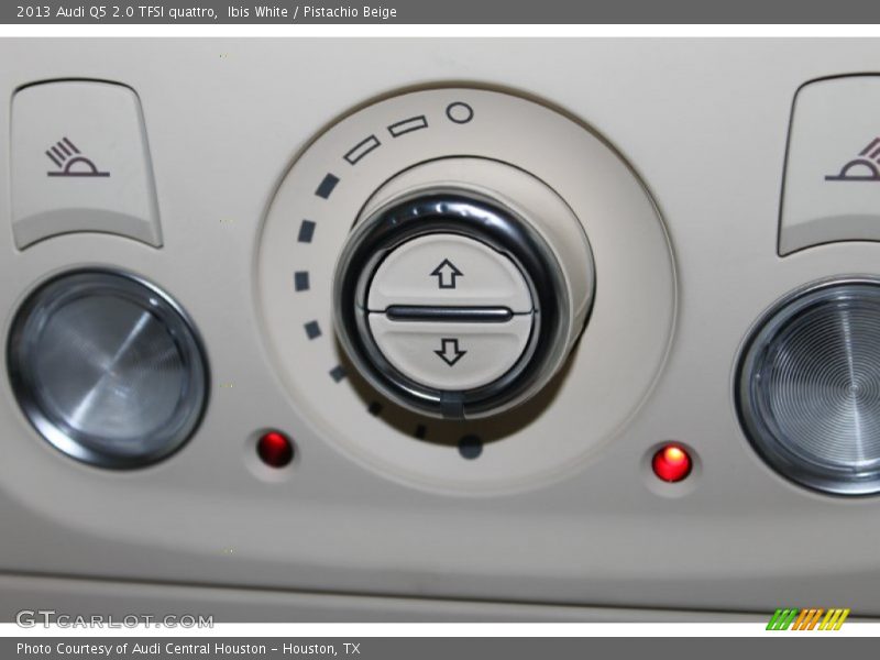 Ibis White / Pistachio Beige 2013 Audi Q5 2.0 TFSI quattro