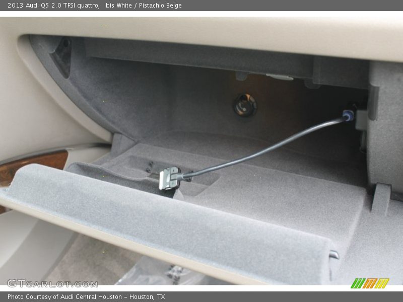 Ibis White / Pistachio Beige 2013 Audi Q5 2.0 TFSI quattro