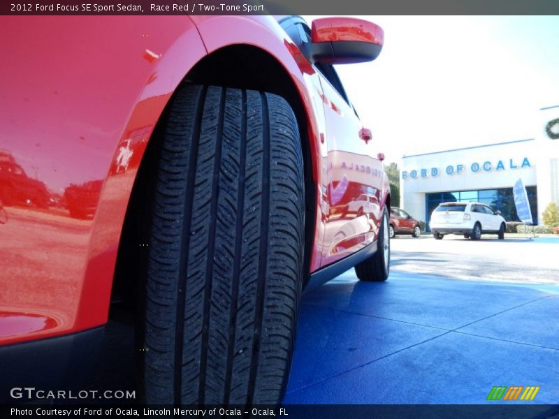 Race Red / Two-Tone Sport 2012 Ford Focus SE Sport Sedan