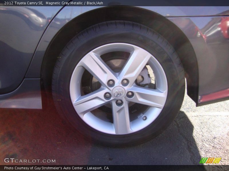 Magnetic Gray Metallic / Black/Ash 2012 Toyota Camry SE
