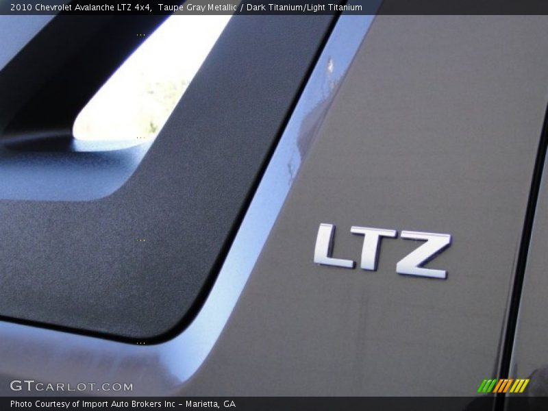 Taupe Gray Metallic / Dark Titanium/Light Titanium 2010 Chevrolet Avalanche LTZ 4x4