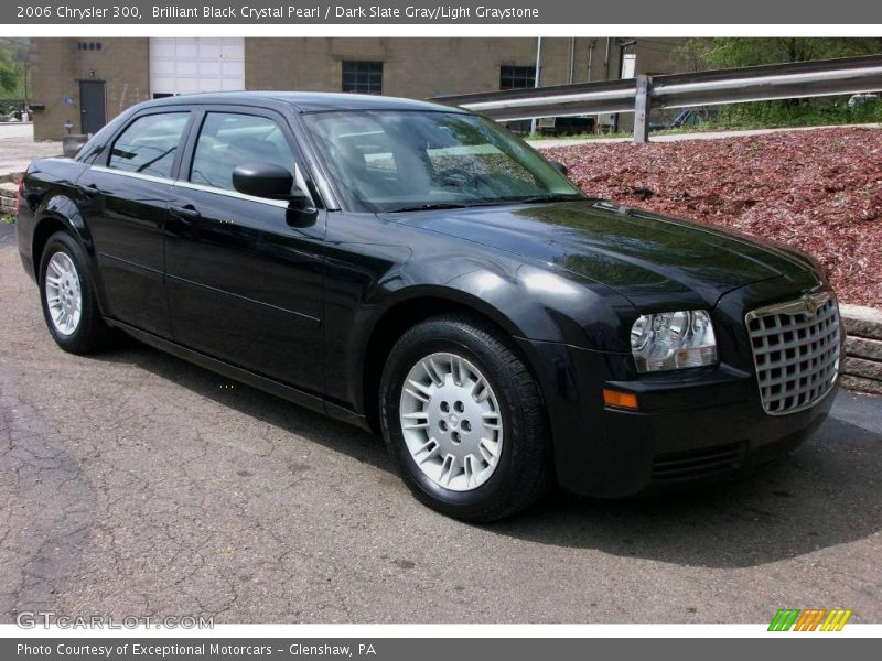 Brilliant Black Crystal Pearl / Dark Slate Gray/Light Graystone 2006 Chrysler 300