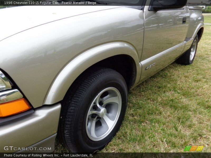 Pewter Metallic / Beige 1998 Chevrolet S10 LS Regular Cab