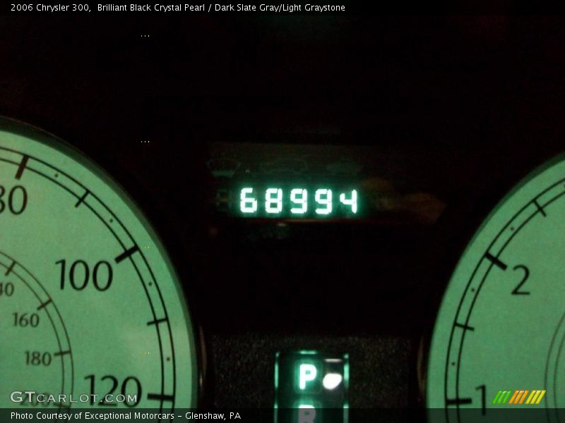 Brilliant Black Crystal Pearl / Dark Slate Gray/Light Graystone 2006 Chrysler 300