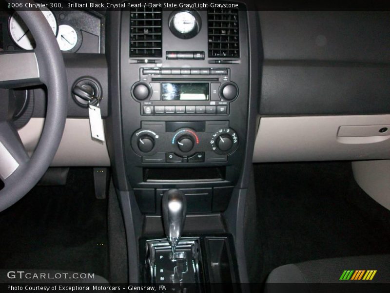 Brilliant Black Crystal Pearl / Dark Slate Gray/Light Graystone 2006 Chrysler 300