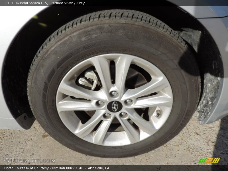 Radiant Silver / Gray 2013 Hyundai Sonata GLS