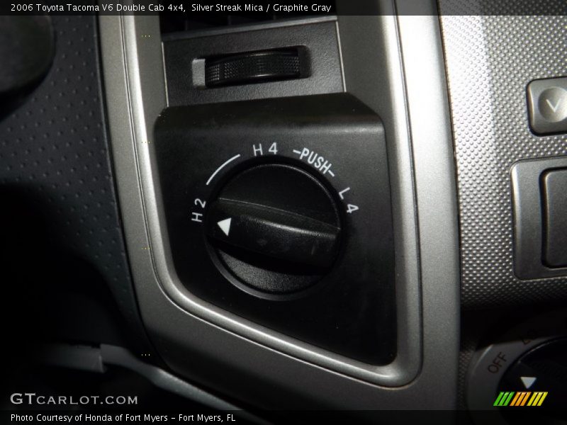 Silver Streak Mica / Graphite Gray 2006 Toyota Tacoma V6 Double Cab 4x4