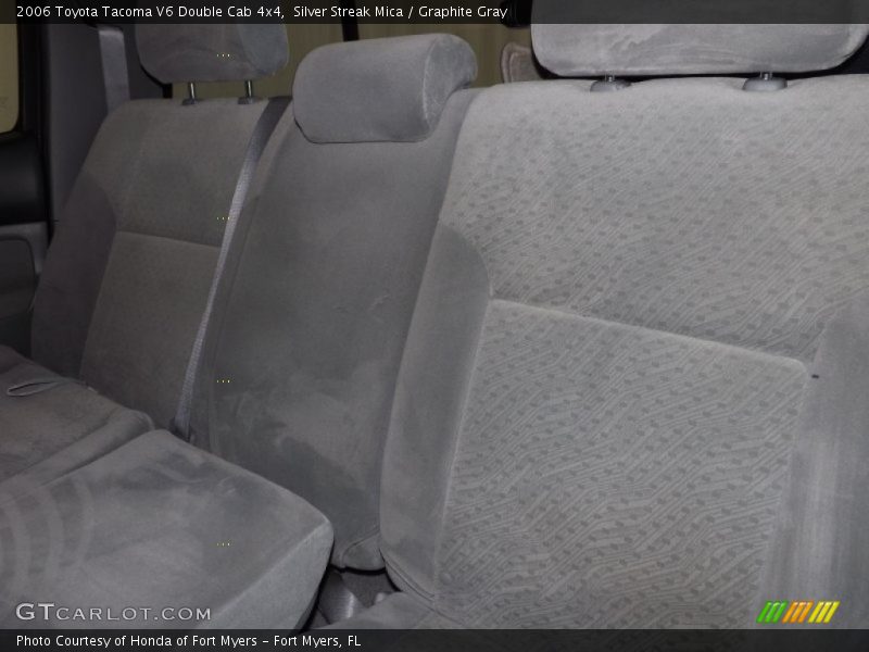 Silver Streak Mica / Graphite Gray 2006 Toyota Tacoma V6 Double Cab 4x4