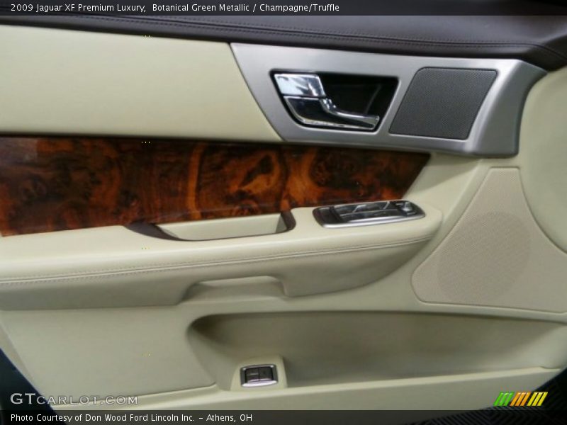 Botanical Green Metallic / Champagne/Truffle 2009 Jaguar XF Premium Luxury