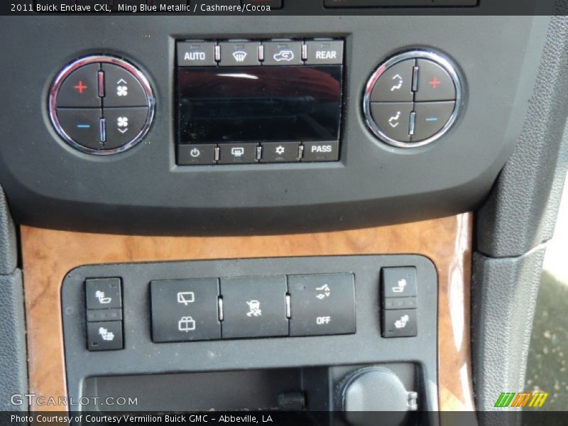 Ming Blue Metallic / Cashmere/Cocoa 2011 Buick Enclave CXL