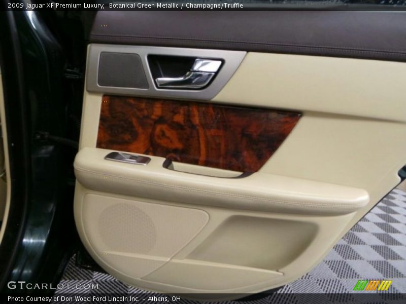 Botanical Green Metallic / Champagne/Truffle 2009 Jaguar XF Premium Luxury