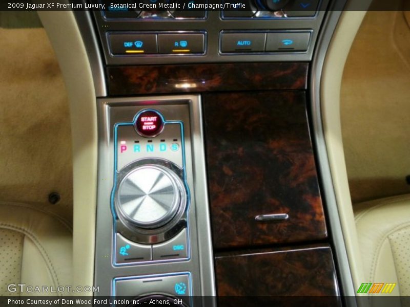 Botanical Green Metallic / Champagne/Truffle 2009 Jaguar XF Premium Luxury