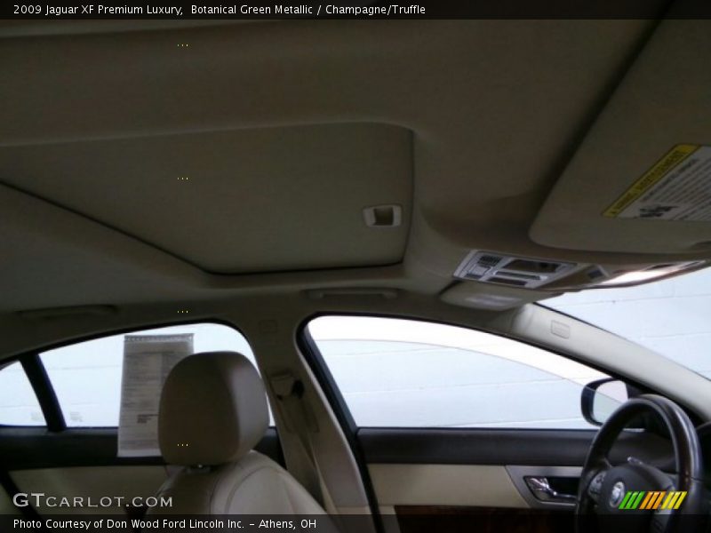Botanical Green Metallic / Champagne/Truffle 2009 Jaguar XF Premium Luxury