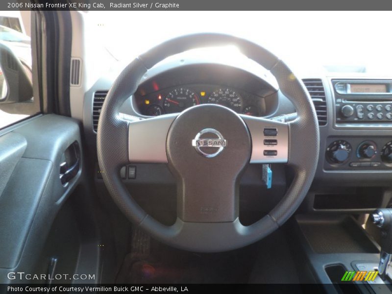 Radiant Silver / Graphite 2006 Nissan Frontier XE King Cab