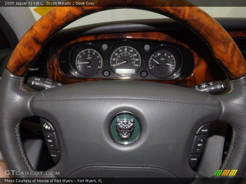 Zircon Metallic / Dove Grey 2005 Jaguar XJ XJ8 L