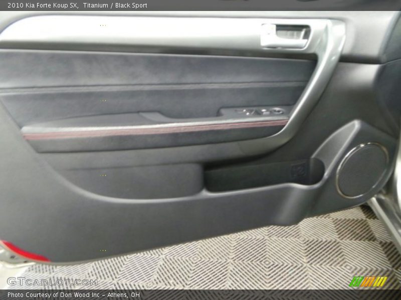Titanium / Black Sport 2010 Kia Forte Koup SX
