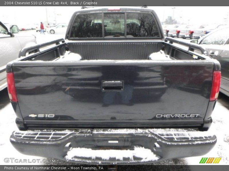 Black / Graphite 2004 Chevrolet S10 LS Crew Cab 4x4