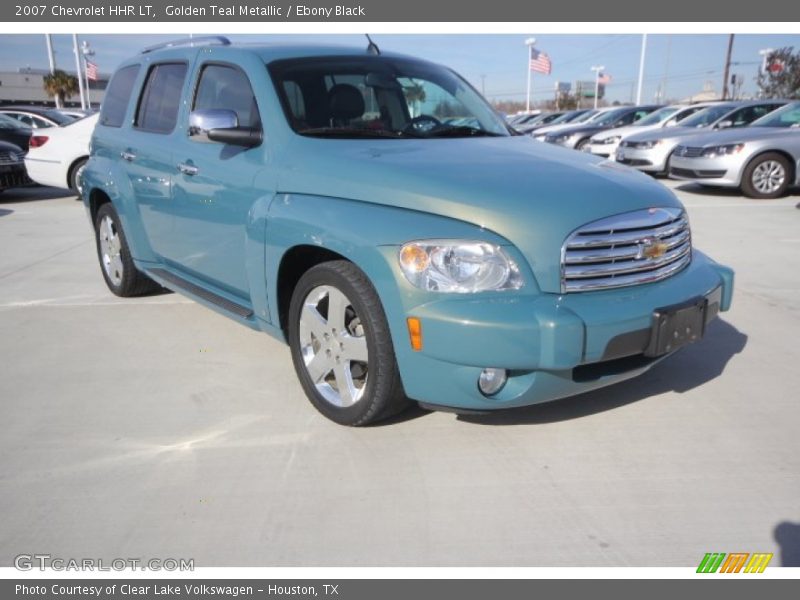 Front 3/4 View of 2007 HHR LT