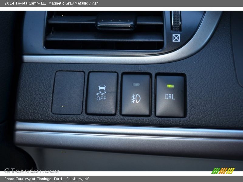 Magnetic Gray Metallic / Ash 2014 Toyota Camry LE