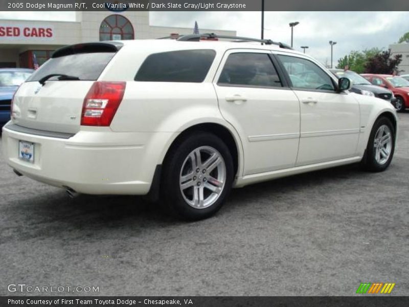 Cool Vanilla White / Dark Slate Gray/Light Graystone 2005 Dodge Magnum R/T