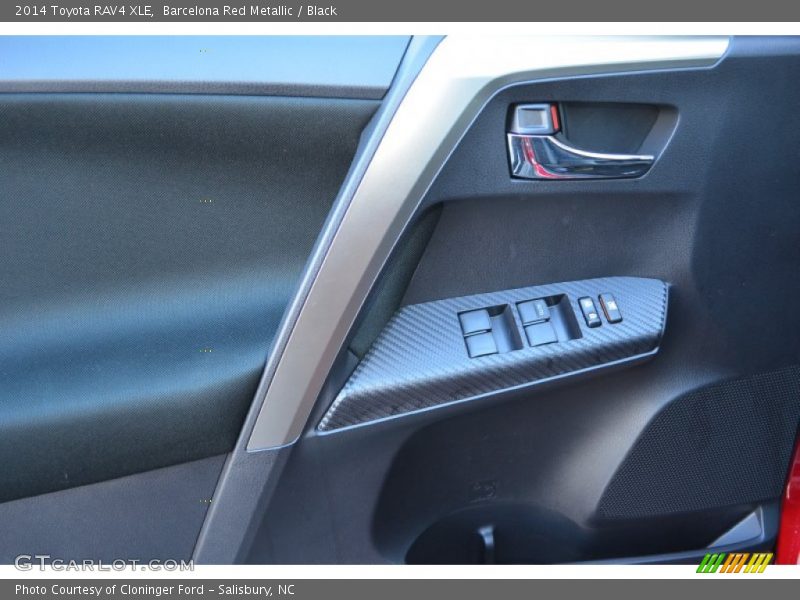 Controls of 2014 RAV4 XLE